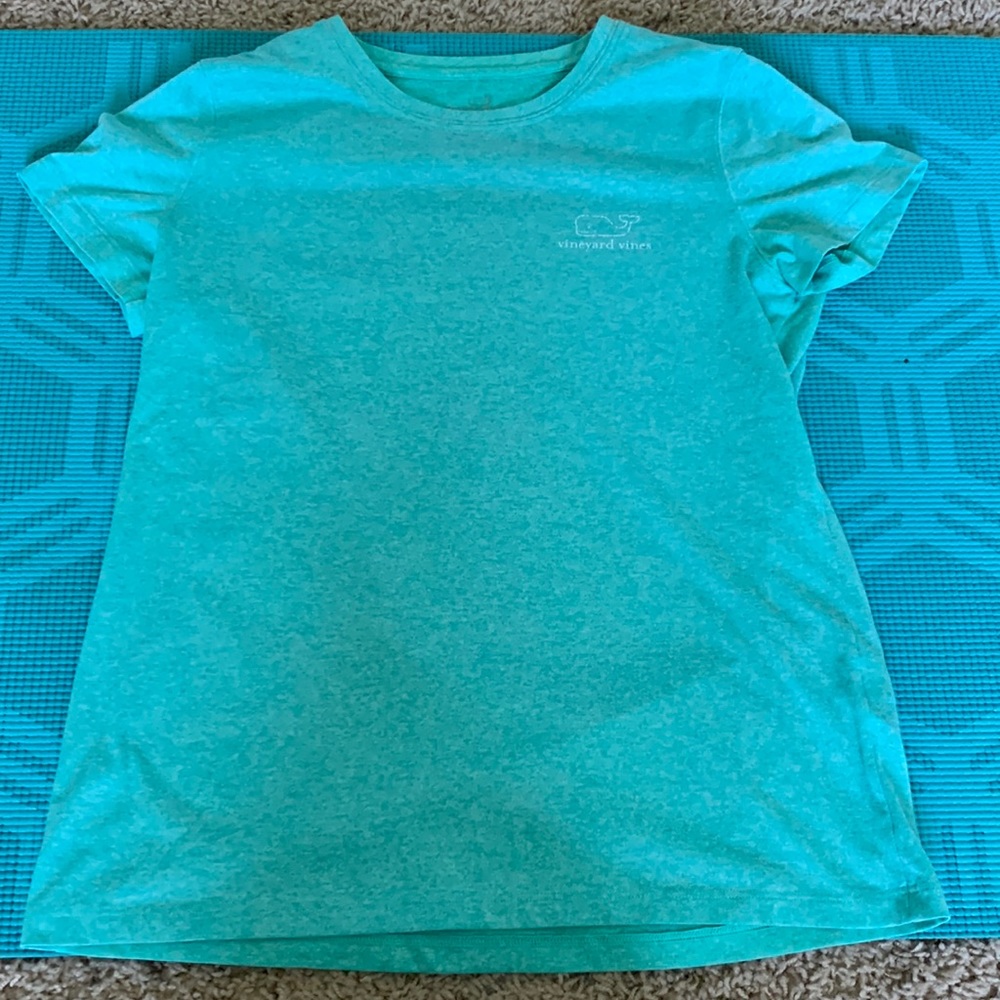 Vineyard Vines performance t-shirt